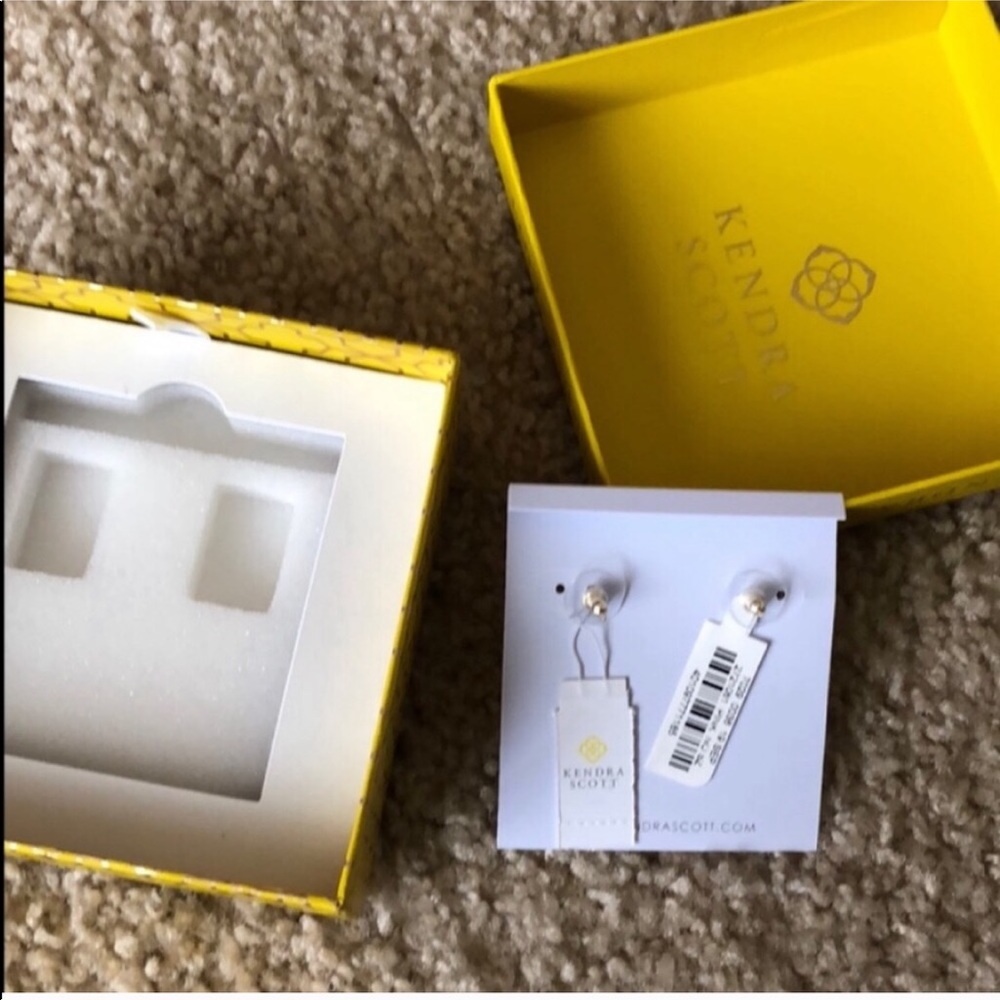Kendra Scott Pink Gold Alexa Drop Earrings - Picture 5 of 7